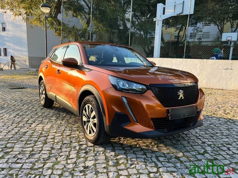 2020' Peugeot 2008 photo #2