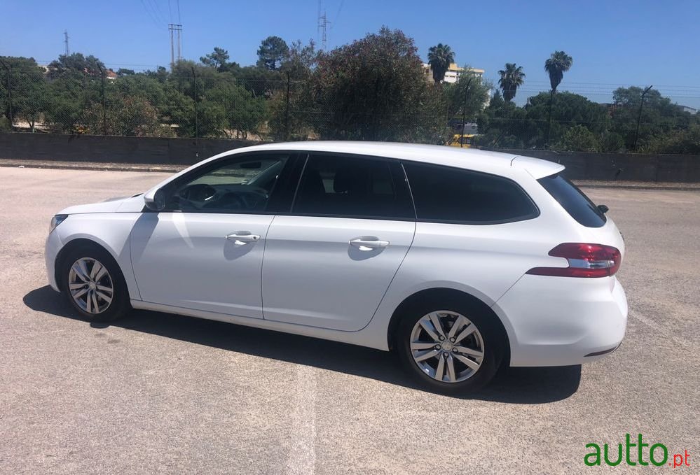 2016' Peugeot 308 Sw photo #1