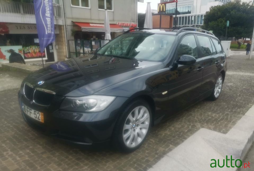 2008' BMW 318 photo #1