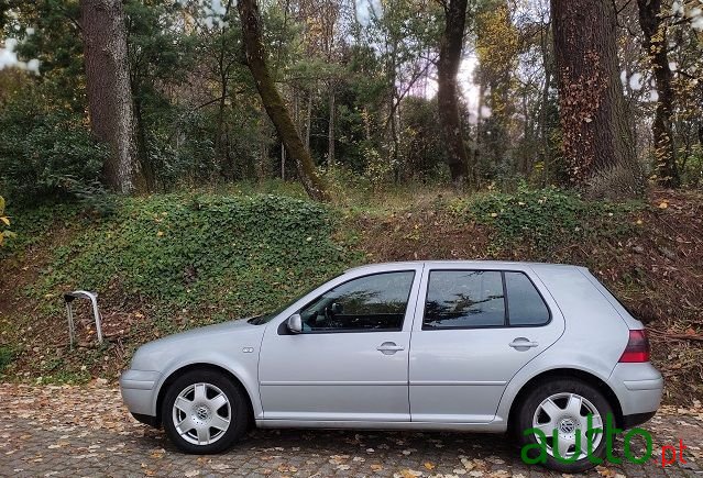 2000' Volkswagen Golf photo #1