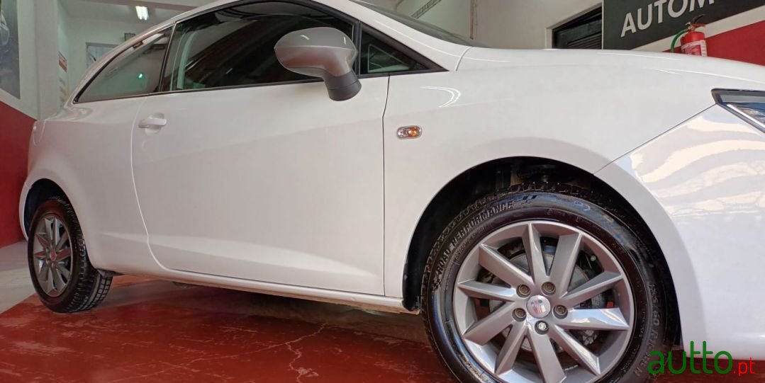 2013' SEAT Ibiza photo #4