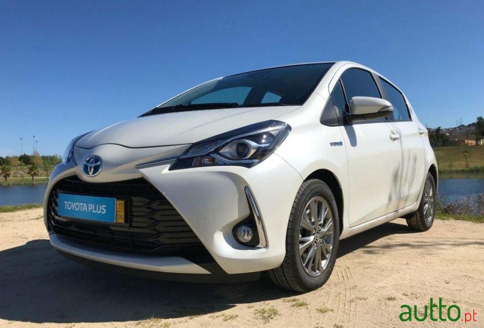 2017' Toyota Yaris photo #1