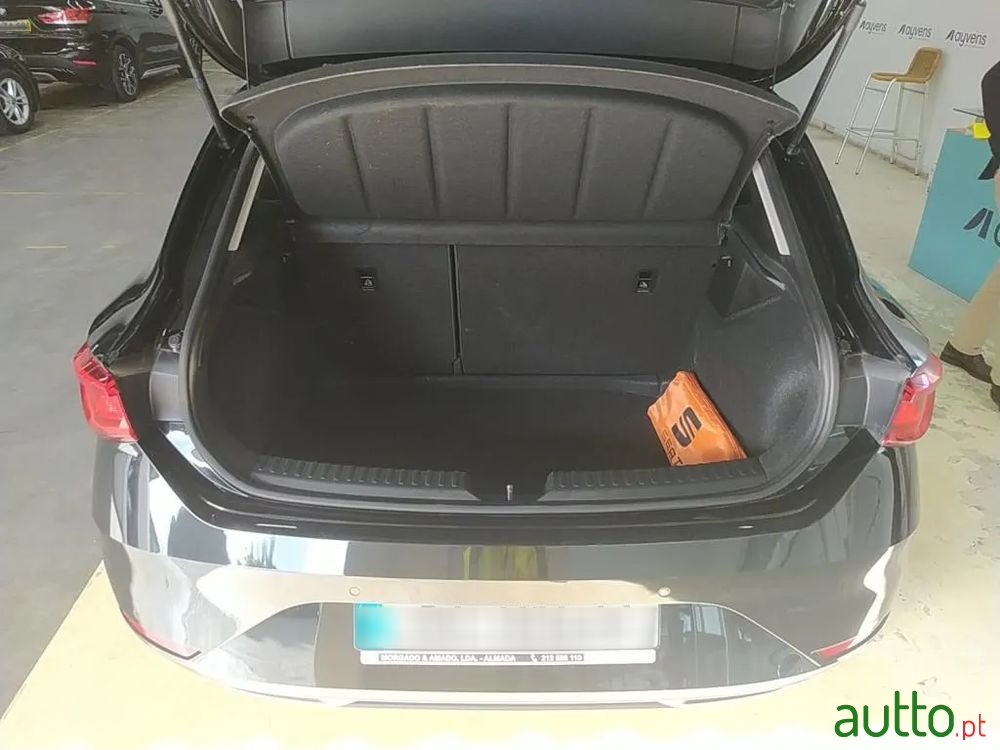 2021' SEAT Leon 1.0 Tsi Style photo #6