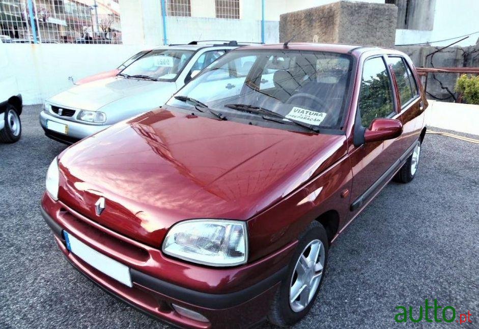1997' Renault Clio 1.2 Oasis photo #2