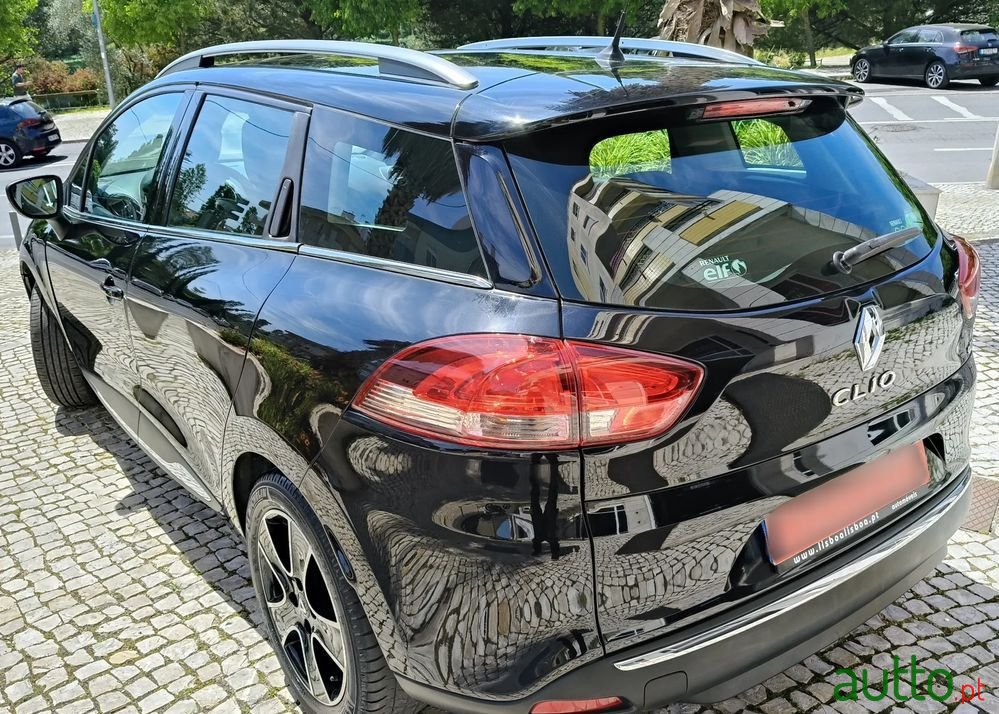 2015' Renault Clio Sport Tourer photo #4