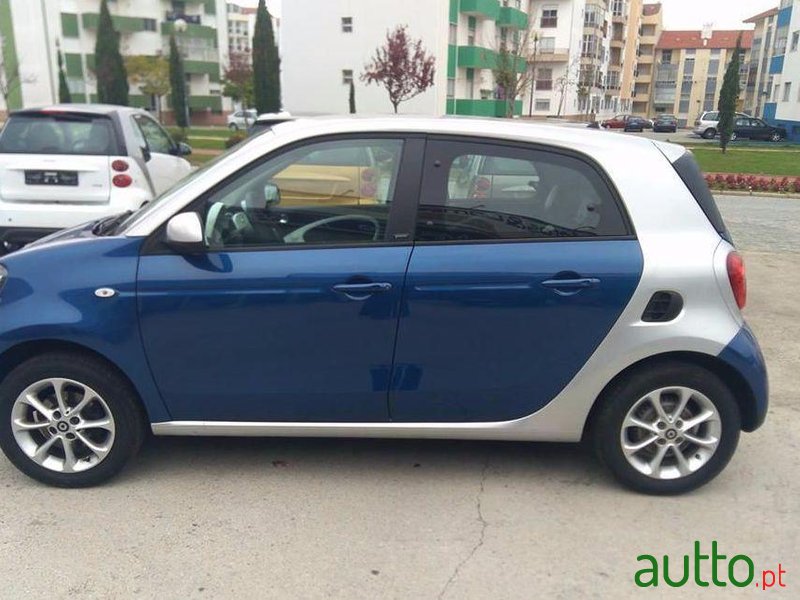 2015' Smart Forfour photo #1