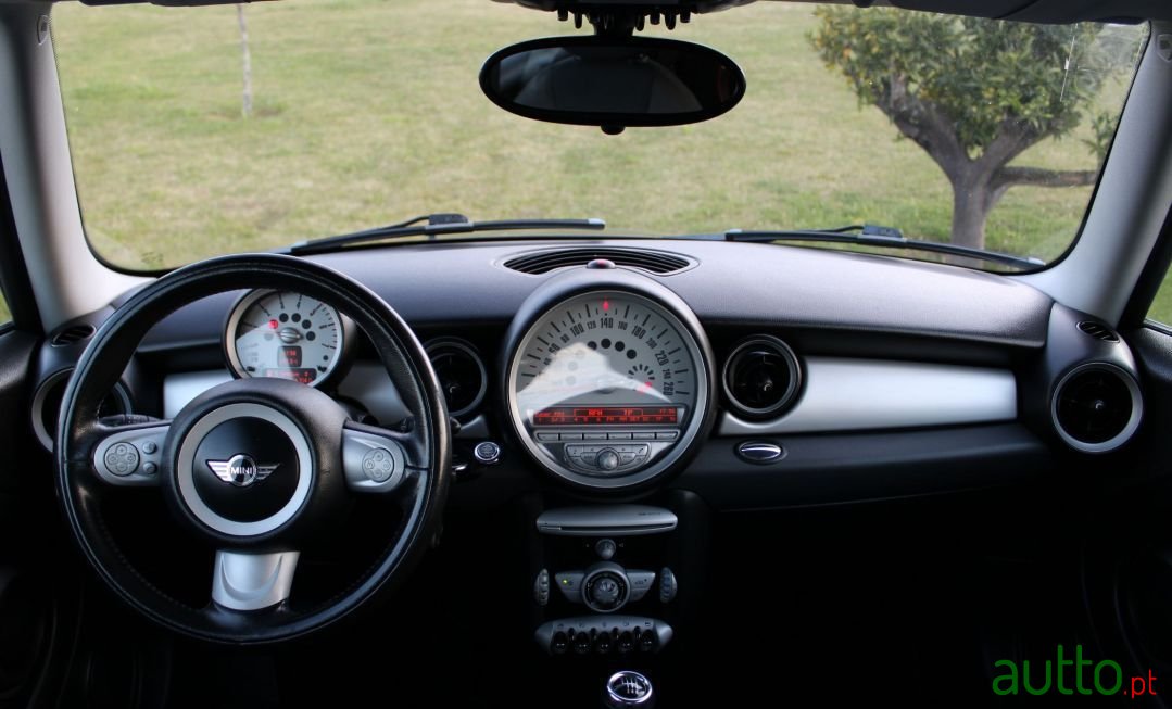 2010' MINI One photo #2