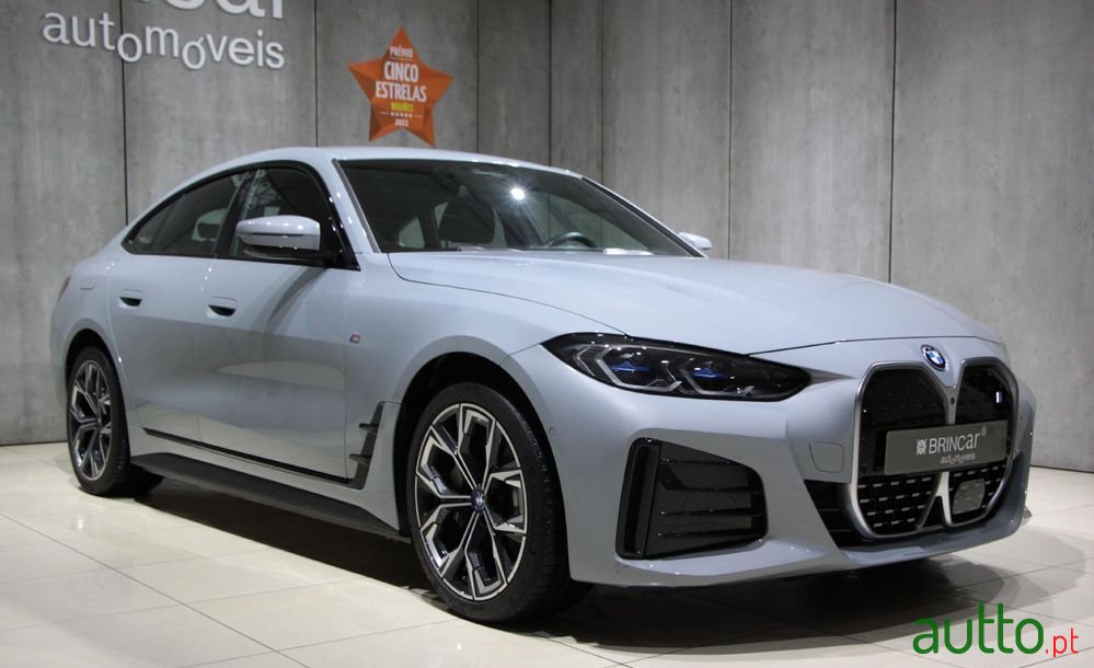 2022' BMW i4 Edrive40 Desportiva M photo #2