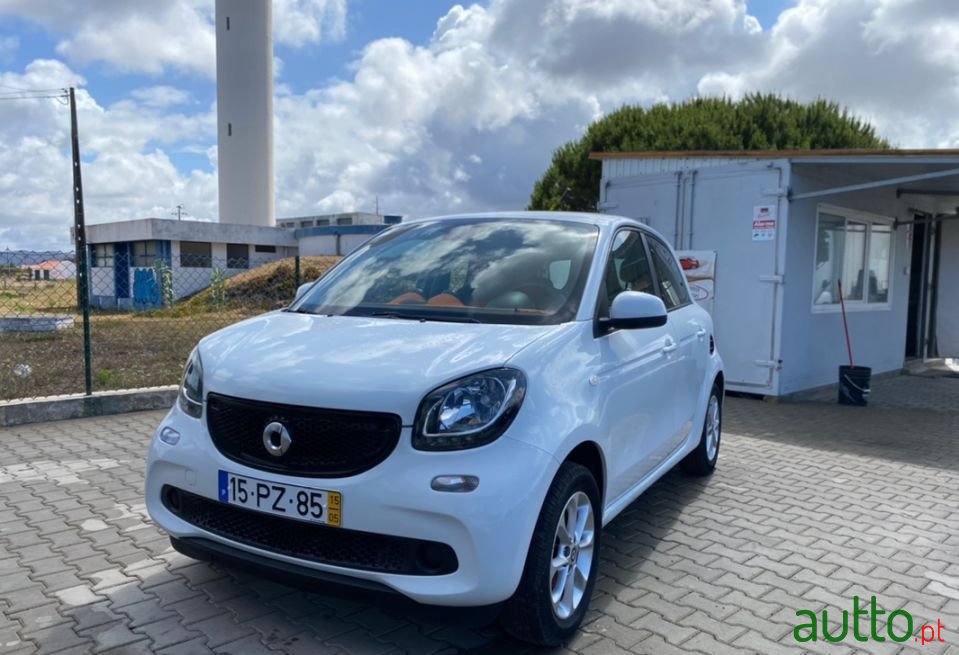 2015' Smart Forfour photo #1
