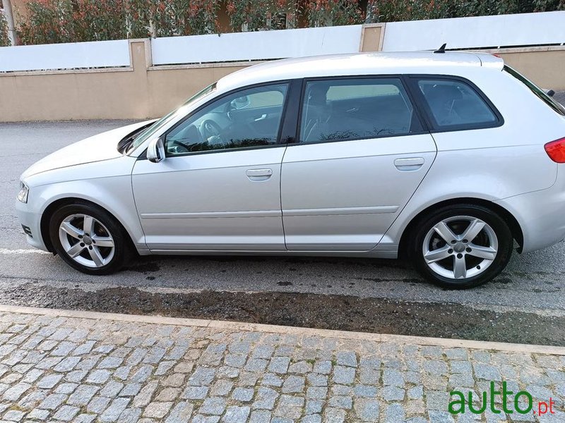 2011' Audi A3 Sportback photo #3