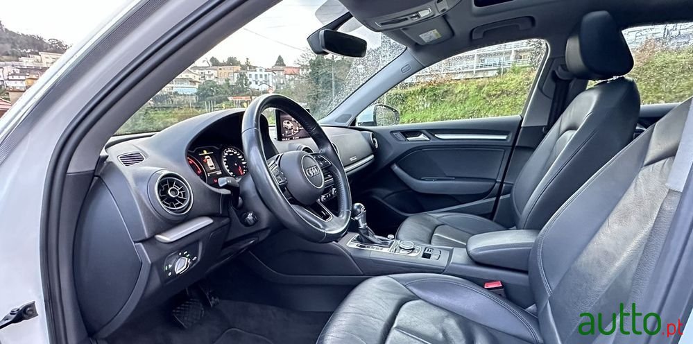 2018' Audi A3 Sportback photo #2