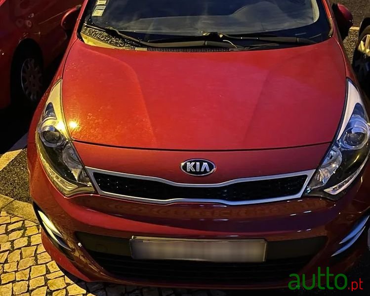 2015' Kia Rio photo #1