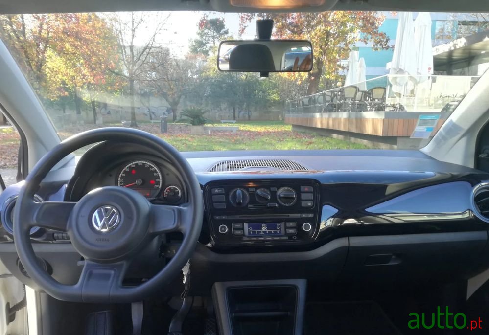 2014' Volkswagen Up! photo #6