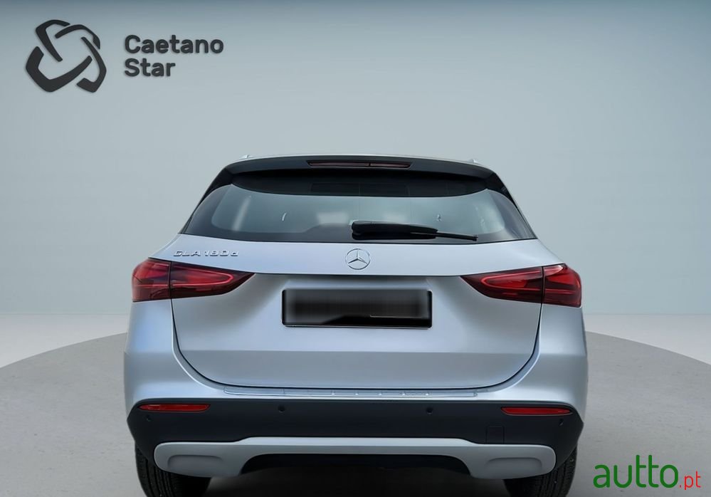 2024' Mercedes-Benz GLA 180 D Style photo #5