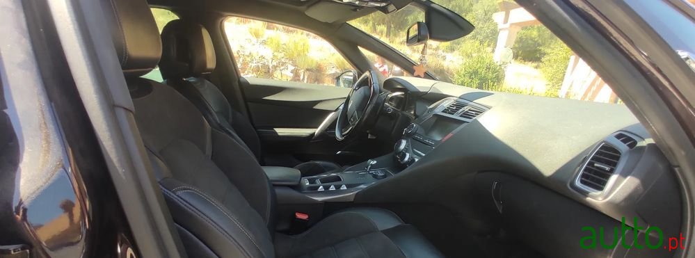 2015' DS Automobiles Ds5 photo #4