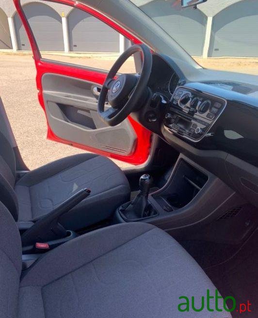 2013' Volkswagen Up photo #4