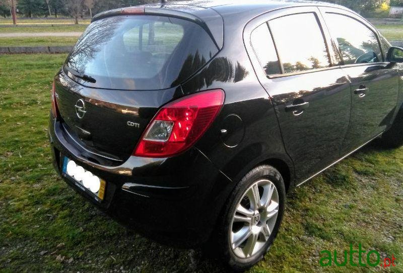 2009' Opel Corsa photo #3