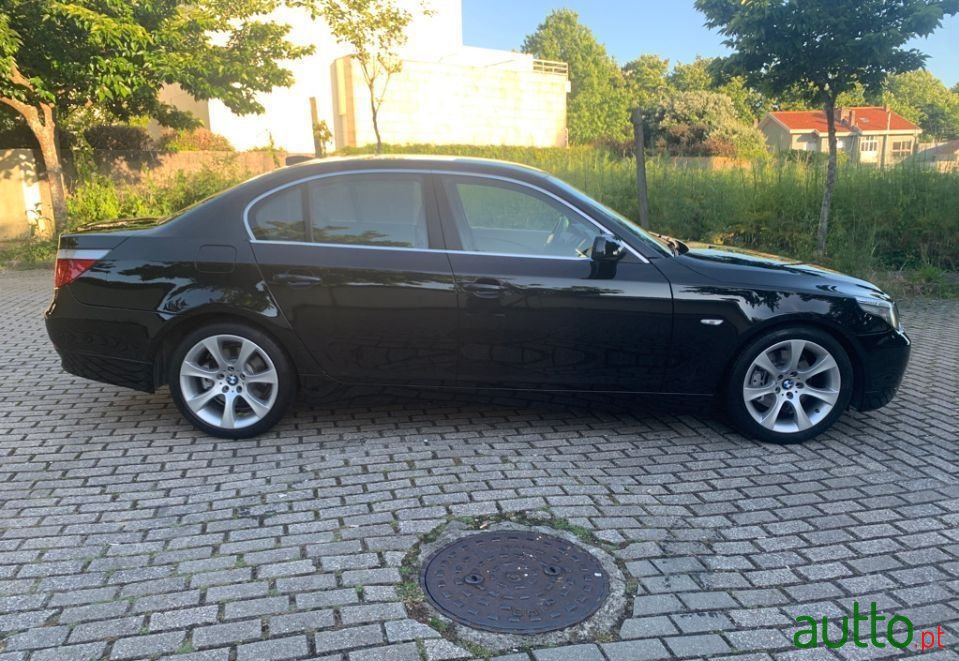 2004' BMW 520 photo #5