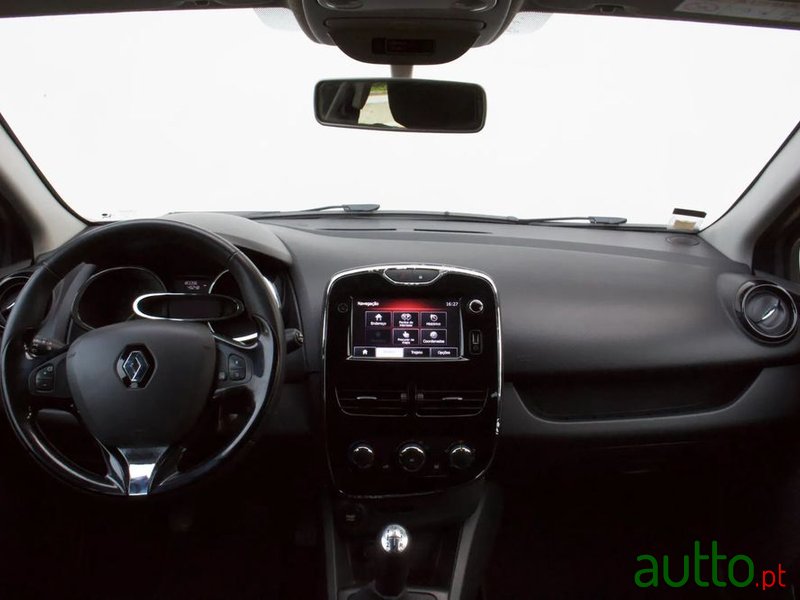 2012' Renault Clio photo #6