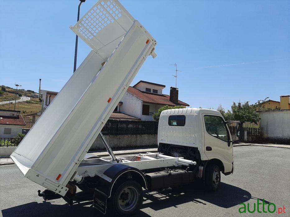 2007' Toyota Dyna photo #3