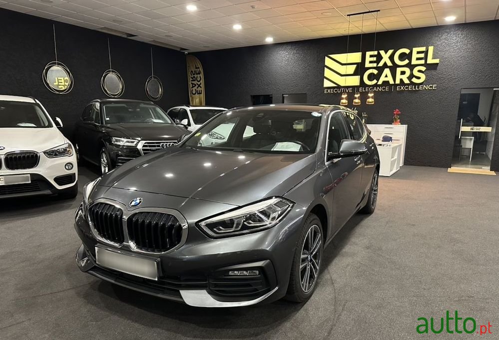 2020' BMW 116 D Line Sport Auto photo #2