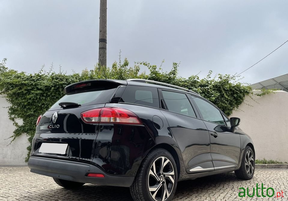 2015' Renault Clio Break photo #4