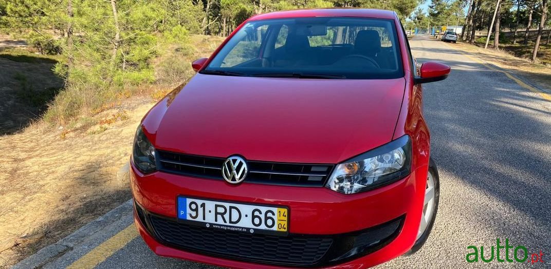 2014' Volkswagen Polo photo #1