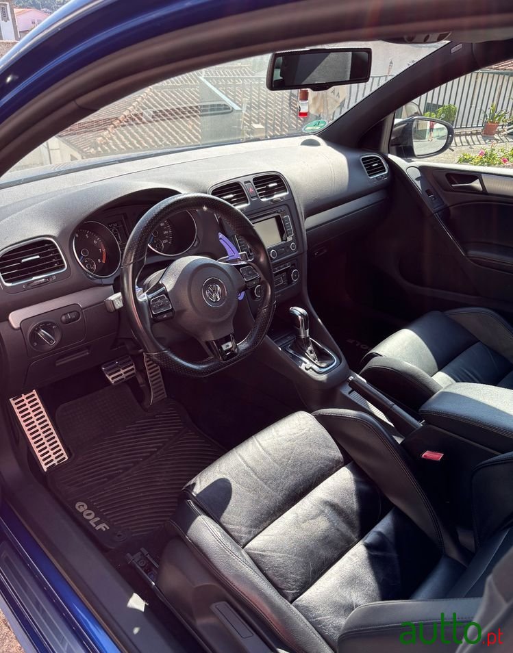 2010' Volkswagen Golf photo #5