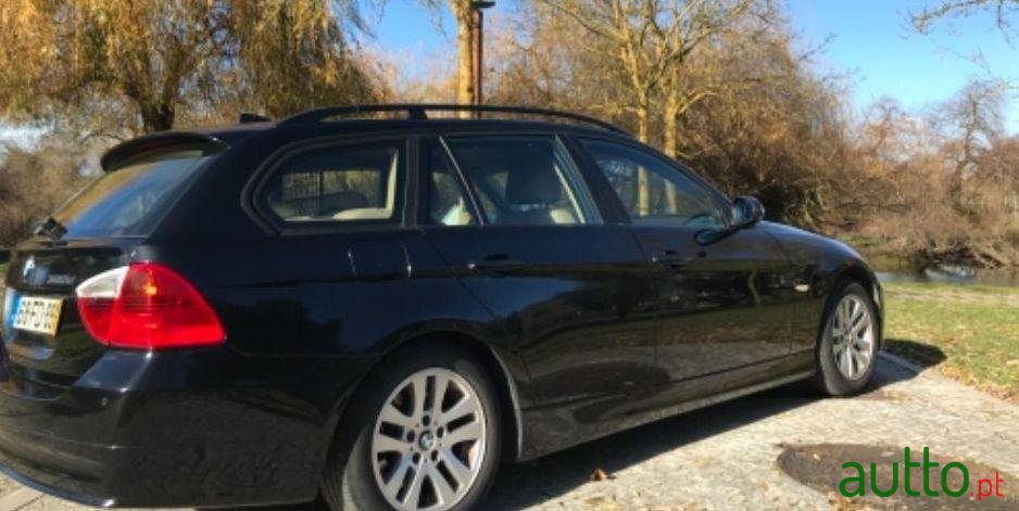 2008' BMW 320 Aa photo #2