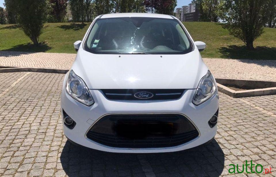 2013' Ford C-MAX photo #4