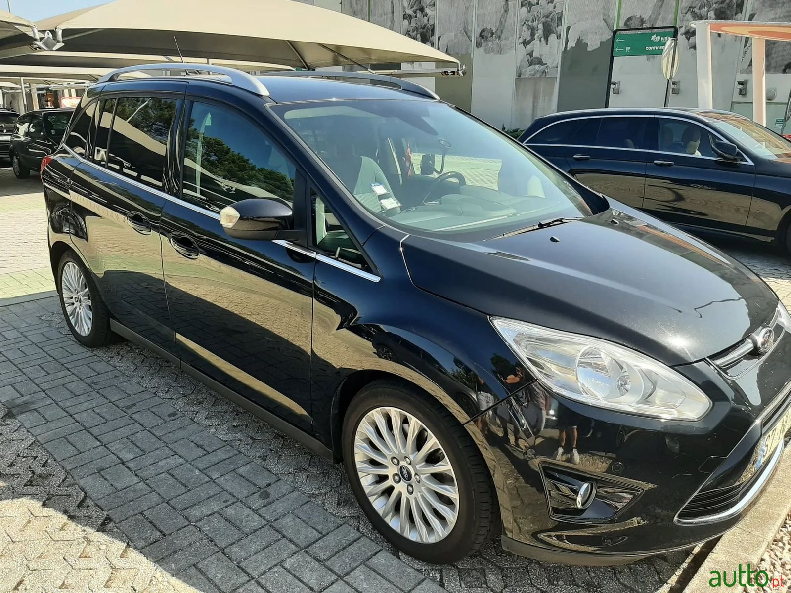 2012' Ford Grand C-MAX photo #4