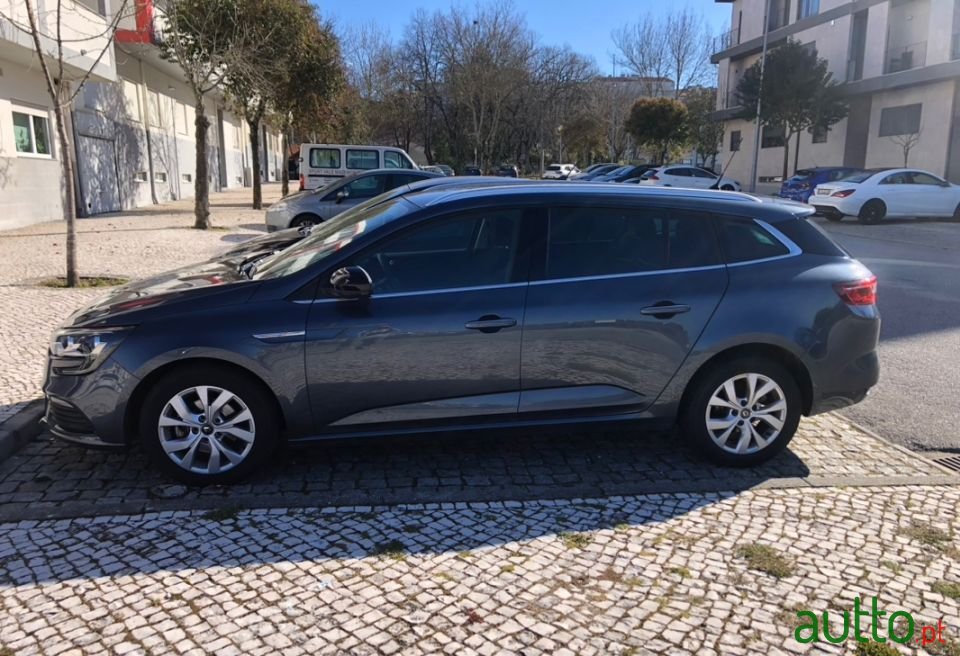 2019' Renault Megane Sport Tourer photo #3