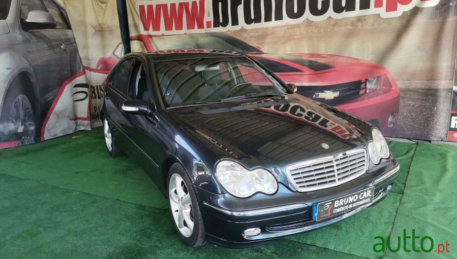 2003' Mercedes-Benz C-220 photo #1