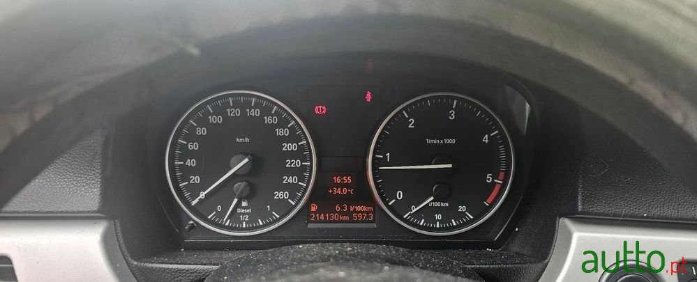 2009' BMW 318 D Touring photo #3