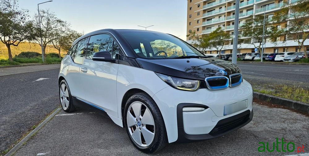 2018' BMW Série I (94 Ah) photo #2