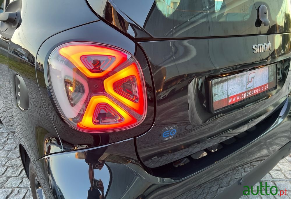 2021' Smart Fortwo Eq Passion photo #6