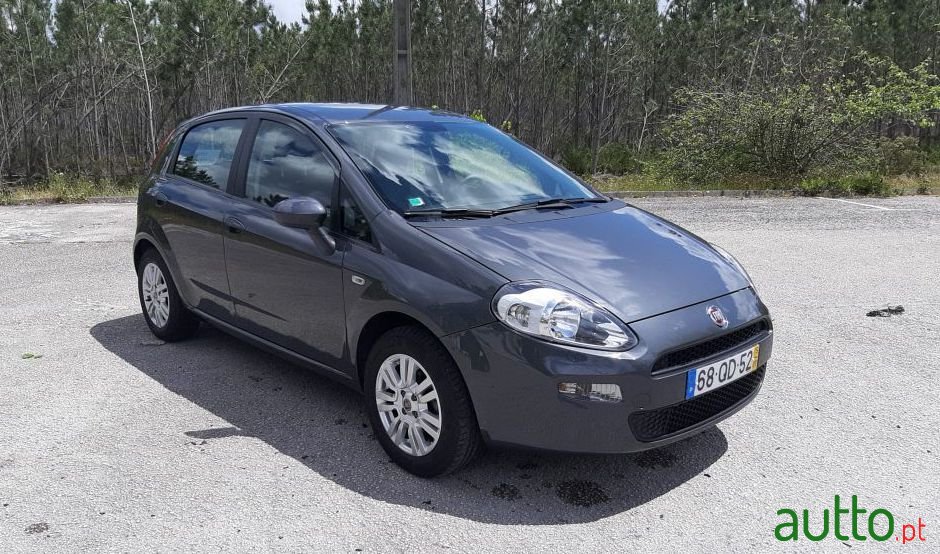 2015' Fiat Punto photo #1