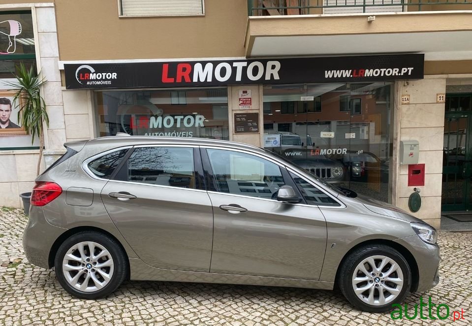2016' BMW 225Xe Active Tourer photo #1