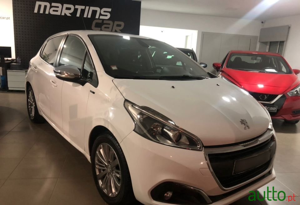 2016' Peugeot 208 photo #5