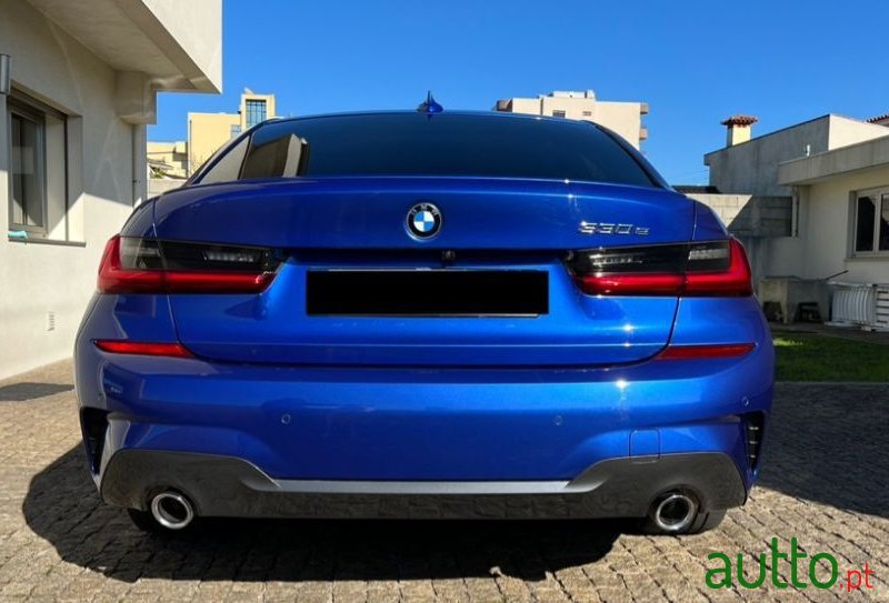 2019' BMW 330 photo #6
