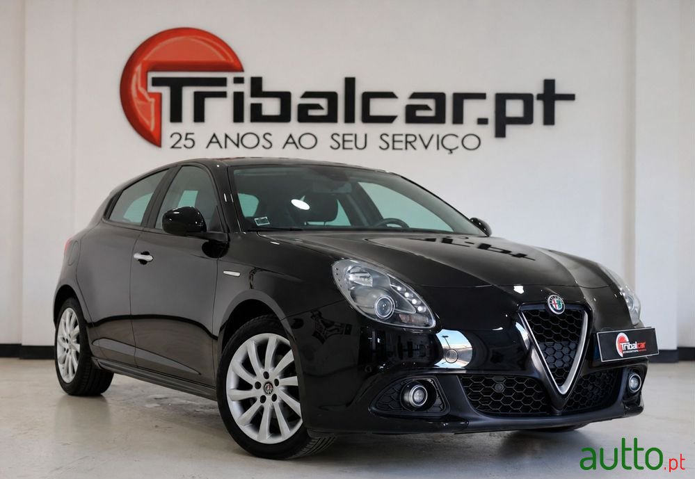 2018' Alfa Romeo Giulietta photo #1