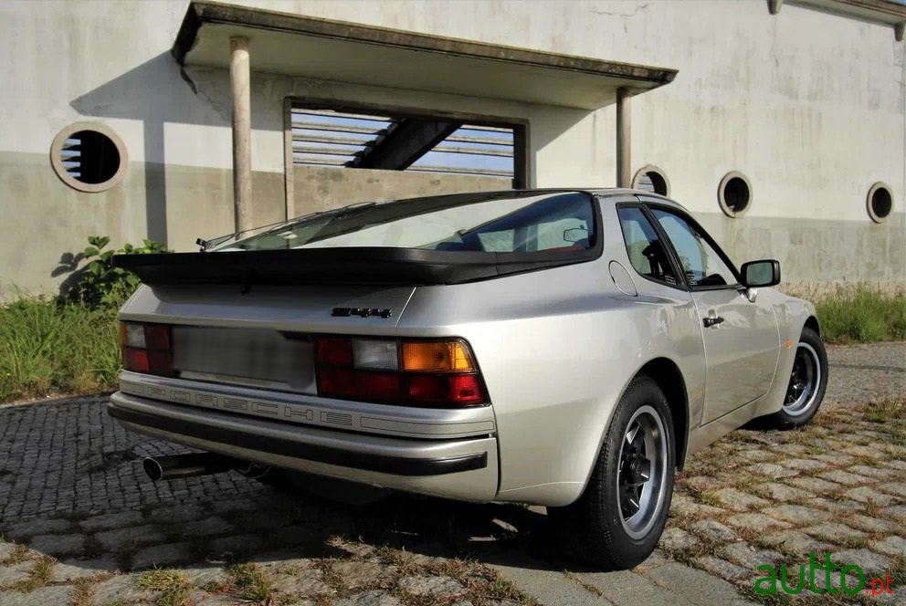 1984' Porsche 944 photo #2