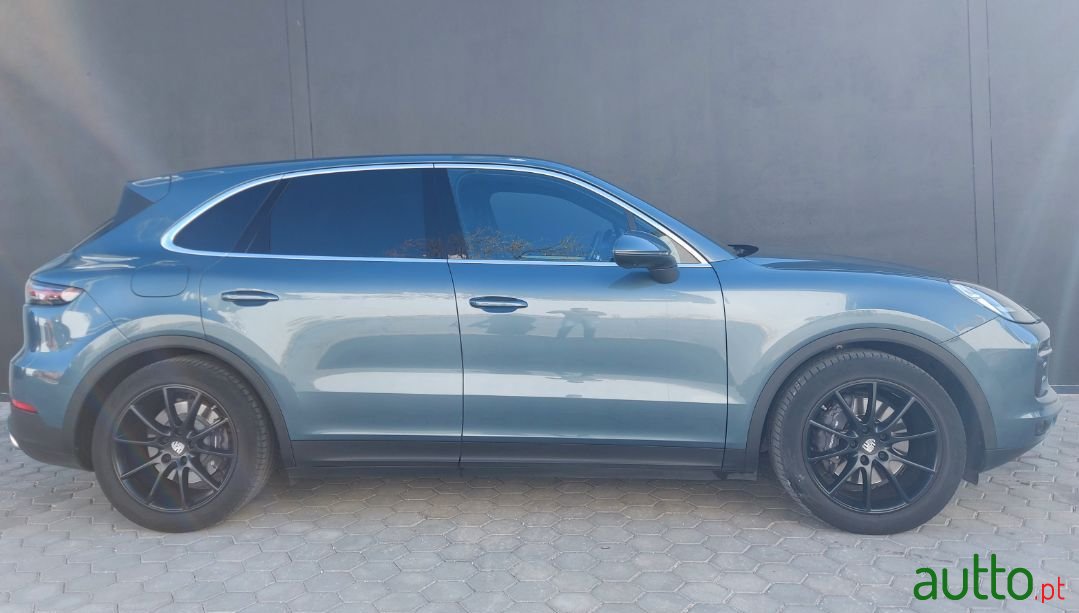2018' Porsche Cayenne photo #4