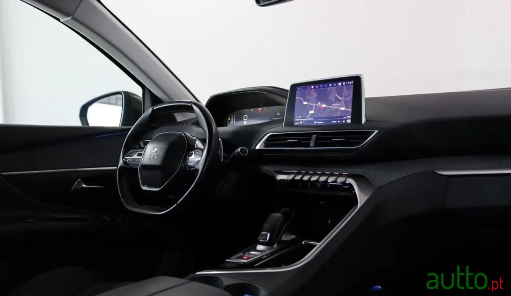 2019' Peugeot 3008 photo #5