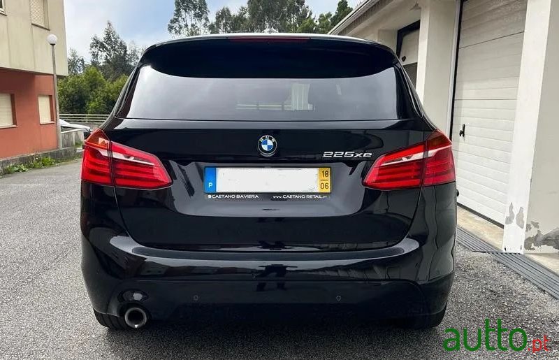 2018' BMW 225Xe Active Tourer photo #4