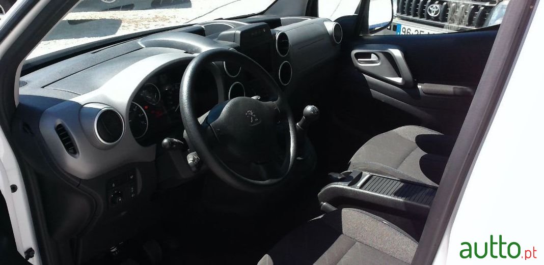 2018' Peugeot Partner photo #1