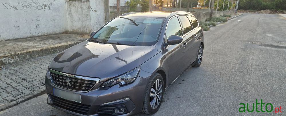 2019' Peugeot 308 Sw photo #1