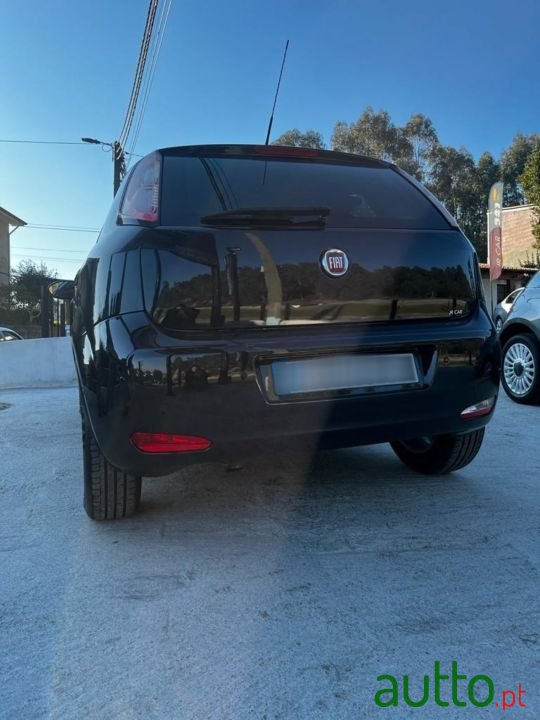 2014' Fiat Grande Punto photo #5