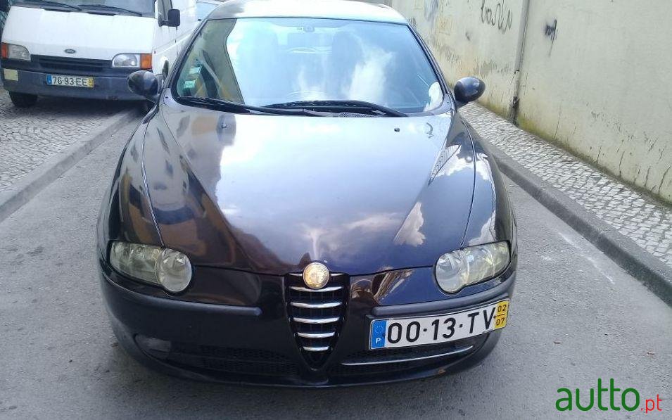 2002' Alfa Romeo 147 T.Spark photo #2
