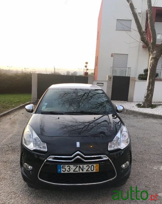 2011' Citroen DS3 photo #3